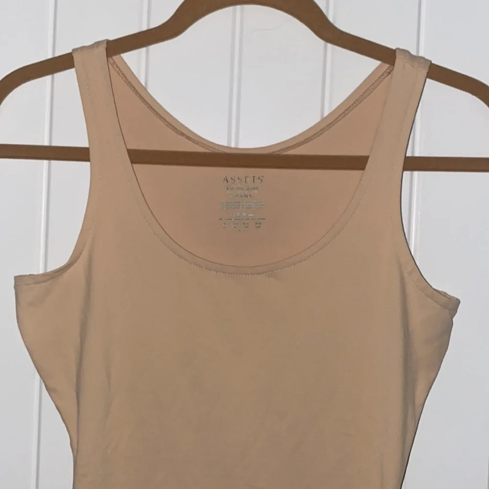 Spanx Shape-wear Size Medium - Picture 2 of 3